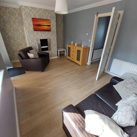 D13 Self Catering Townhouse *